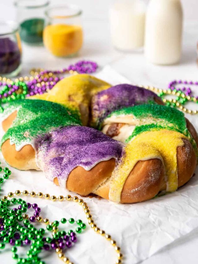 Explore the Top 10 King Cake Recipes Around the Globe!